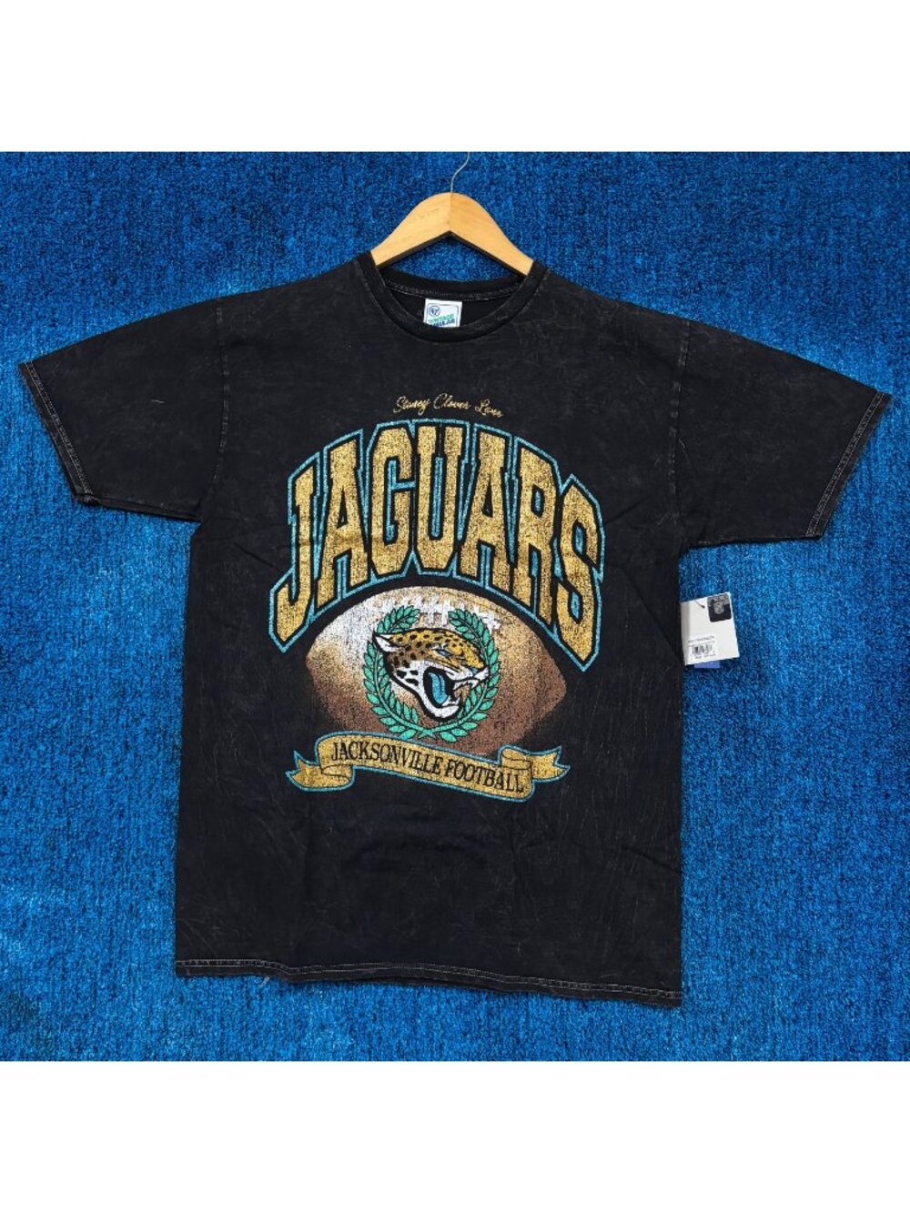 NFL Jacksonville Jaguar Stacey Clever Football Mineral Wash T-Shirt Size Large